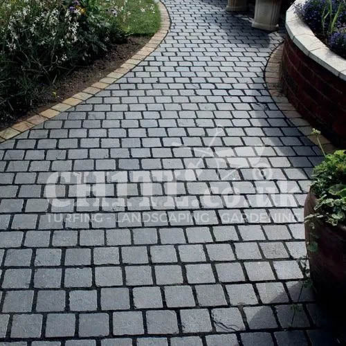 BLACK LIMESTONE COBBLES / EDGING SETTS (100X100)